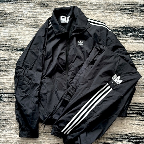 adidas Other - Men’s Adidas track suit black and white large